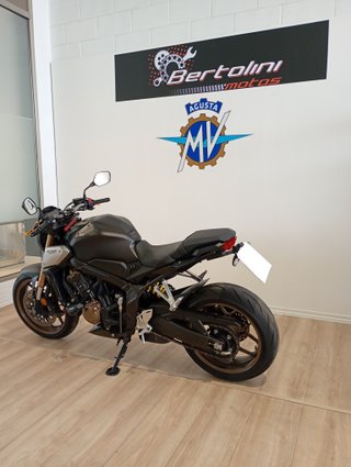 Honda CB650R quickshifter