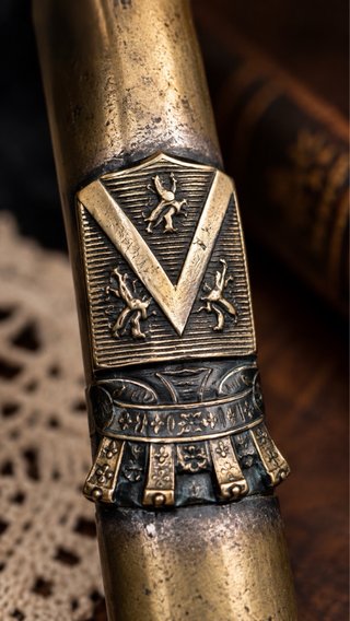 Antico bottom hook decorato Belle epoque