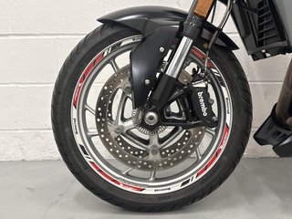 BMW F 900 R