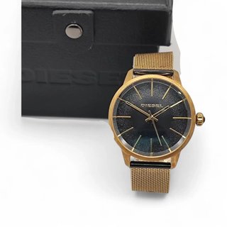 RELOJ DIESEL DZ-5576 ESFERA NEGRA CORREA DORADA + CAJA