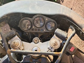 Kawasaki Moto piezas *no sé si funciona