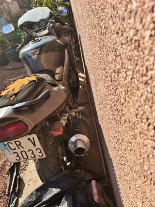 Kawasaki Moto piezas *no sé si funciona