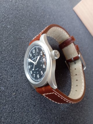 Reloj Hamilton Khaki Negro Correa Marrón