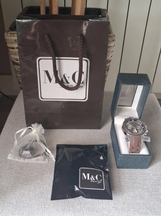 Conjunto: Colgante, Reloj, Anillo y pulsera.