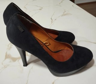 Zapatos de tacón negros ante talla 40