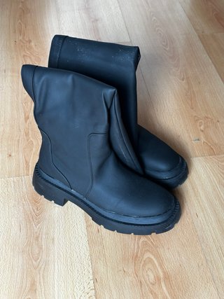 Botas altas negras