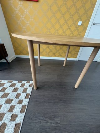 Mesa de comedor redonda de madera