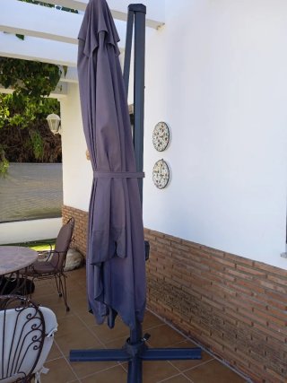 Sombrilla de jardín gris