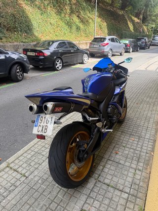 Yamaha R1