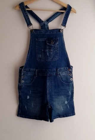 Shorts vaqueros con tirantes