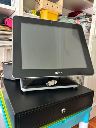 Caja Registradora, y Balanza