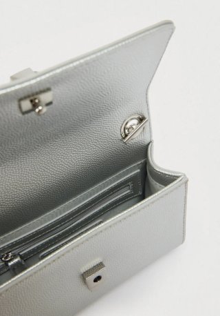 Pochette Valentino Argento