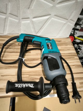 Taladro Percutor Makita HR2230 A estrenar