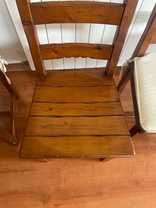 Sillas de madera maciza