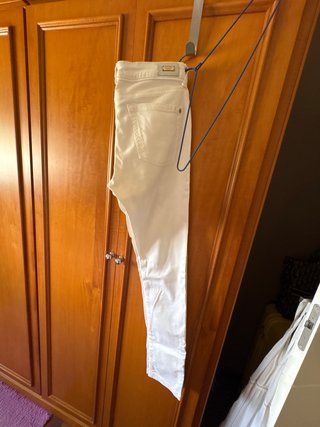 Pantalón vaquero blanco