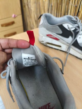 Zapatillas Nike Air Max grises y blancas