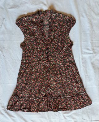 Blusa evasé floral negra y roja