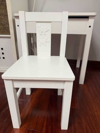 Pupitre blanco madera + silla + flexo
