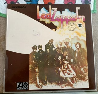 LED ZEPPELIN II – HATS 421-43 – 1969