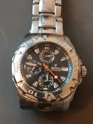Reloj Festina Multifunción Negro y Plateado