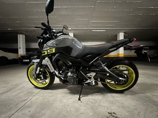 Yamaha MT-09 2016 Naked Gris/Amarillo