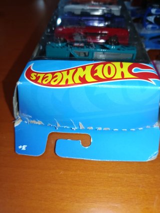 Lote 37 blíster Hot Wheels