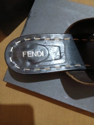 Sandali Fendi infradito donna