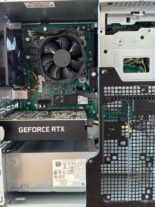 PC Gaming HP Victus + Logitech (teclado y raton)