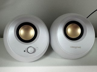 HP Victus Gaming + Logitech + Altavoces Creative