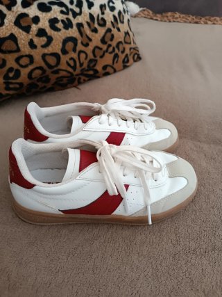 Scarpe bimbo Zara bianche e rosse n. 32