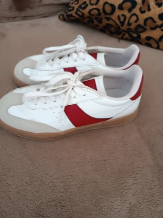 Scarpe bimbo Zara bianche e rosse n. 32