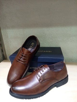 Scarpe uomo eleganti marrone taglia 42