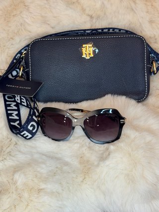 Bolso Tommy Hilfiger Negro y Azul