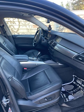 BMW X6 2011