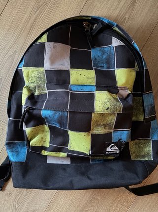 Mochila Quiksilver con bolsillo frontal