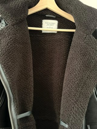 Stradivarius Cazadora aviador borreguito XS Negra