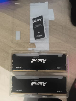 Kingston Fury Beast RGB DDR4 3200MHz RAM