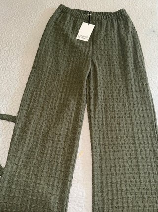 Conjunto dos piezas verde militar