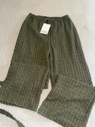Conjunto dos piezas verde militar