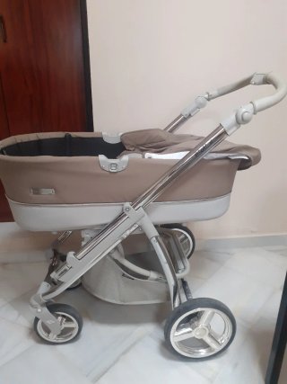 Cochecito de bebé y silla de coche
