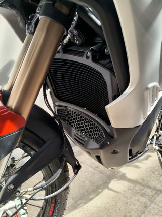 MV Agusta Enduro Veloce Roja y Plata