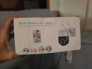 Cámara de seguridad blanca