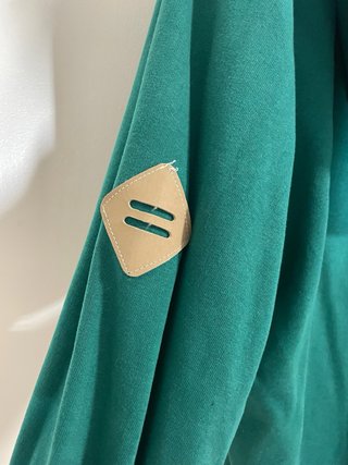 Sudadera Karhu verde con capucha