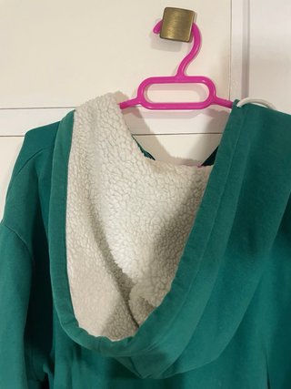Sudadera Karhu verde con capucha