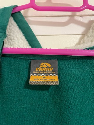 Sudadera Karhu verde con capucha