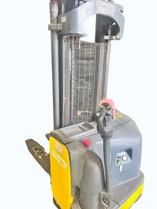 Apilador 1200kg