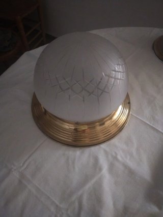 Plafón de techo antiguo metal y cristal