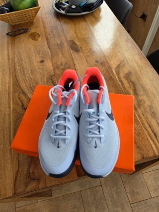 Zapatillas Nike Vaporlite Grises y Rojas