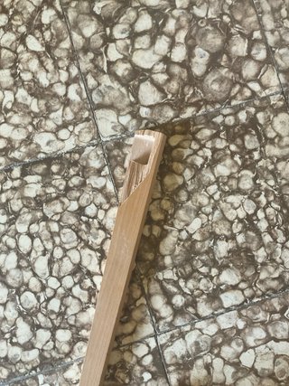 Silla amarilla moderna