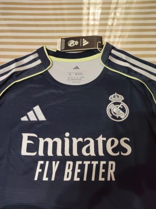 Lote de 3 productos del Real Madrid,